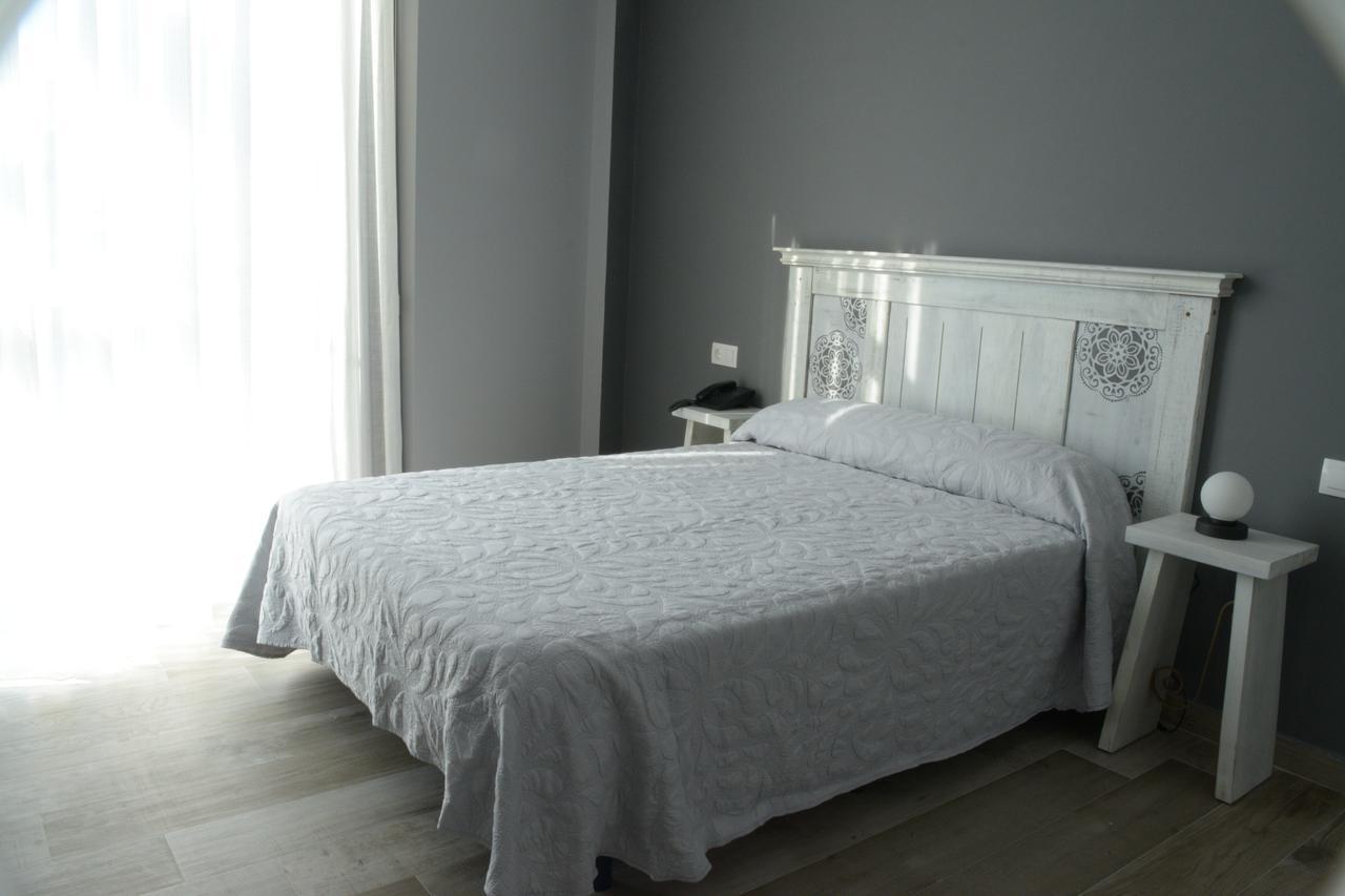 Hotel Mica Palas de Rei Ngoại thất bức ảnh