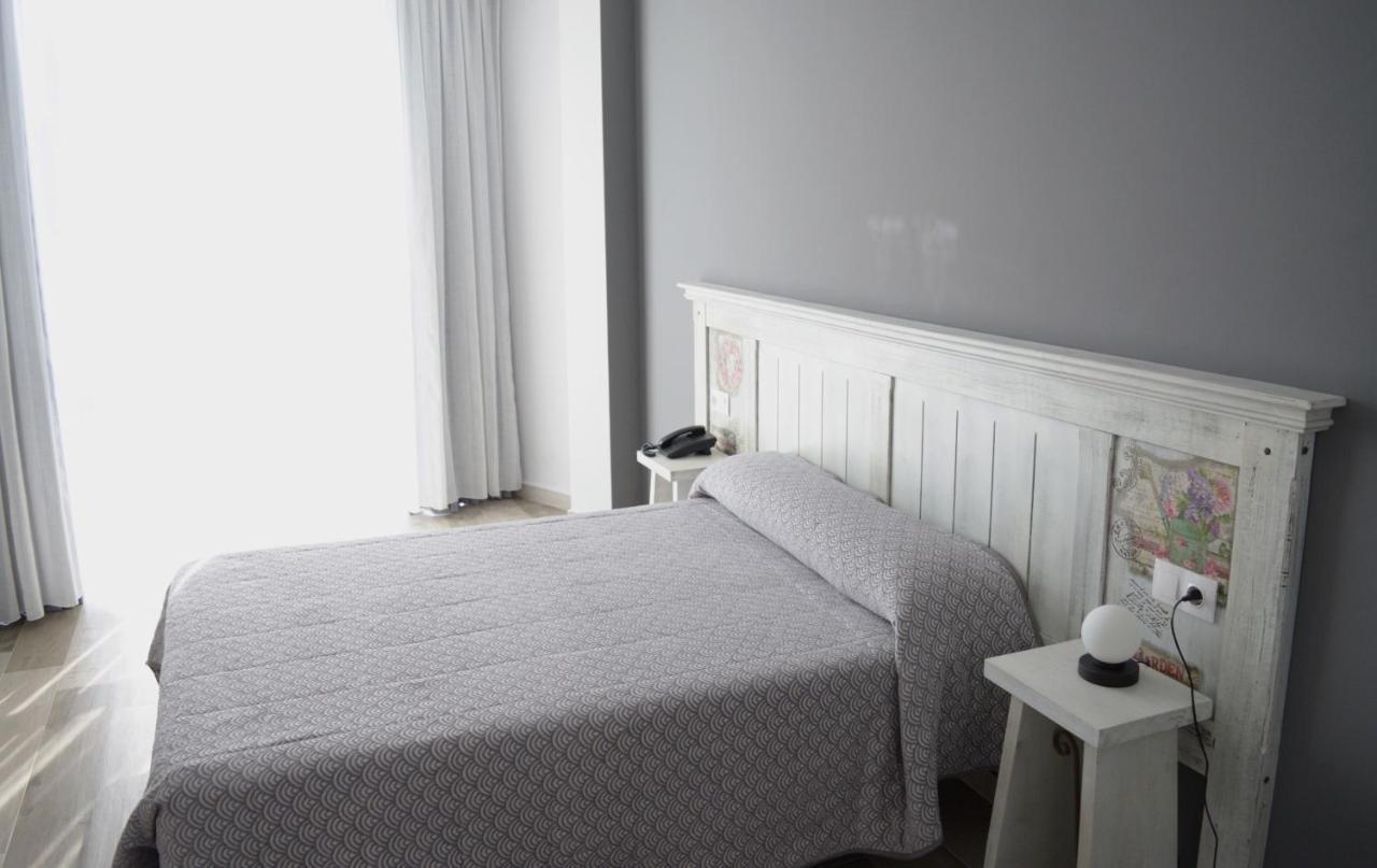 Hotel Mica Palas de Rei Ngoại thất bức ảnh